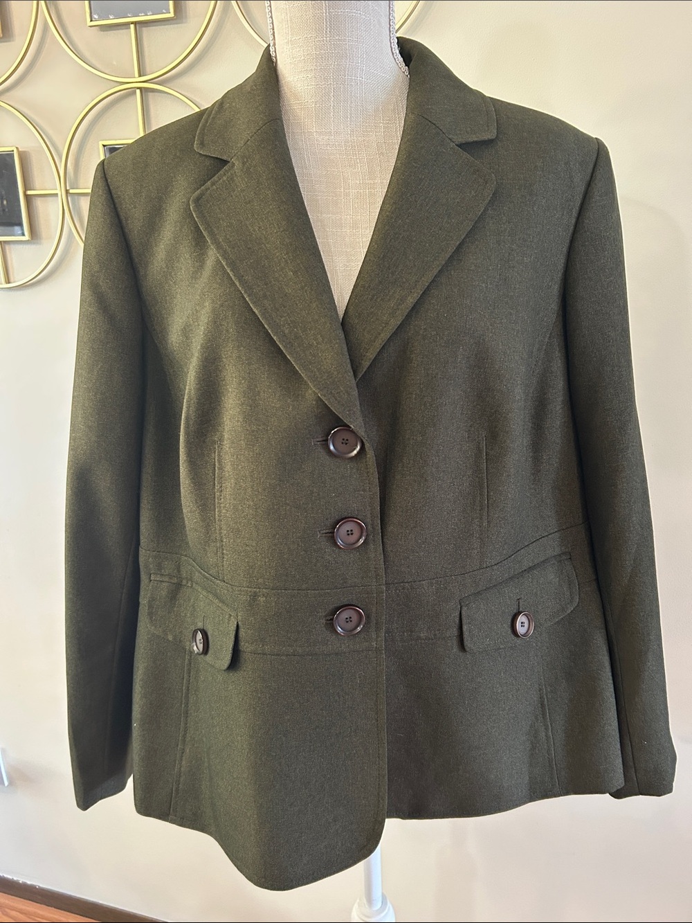 Jones Studio woman’s Blazer Trailered jacket olive green two front pockets 16W